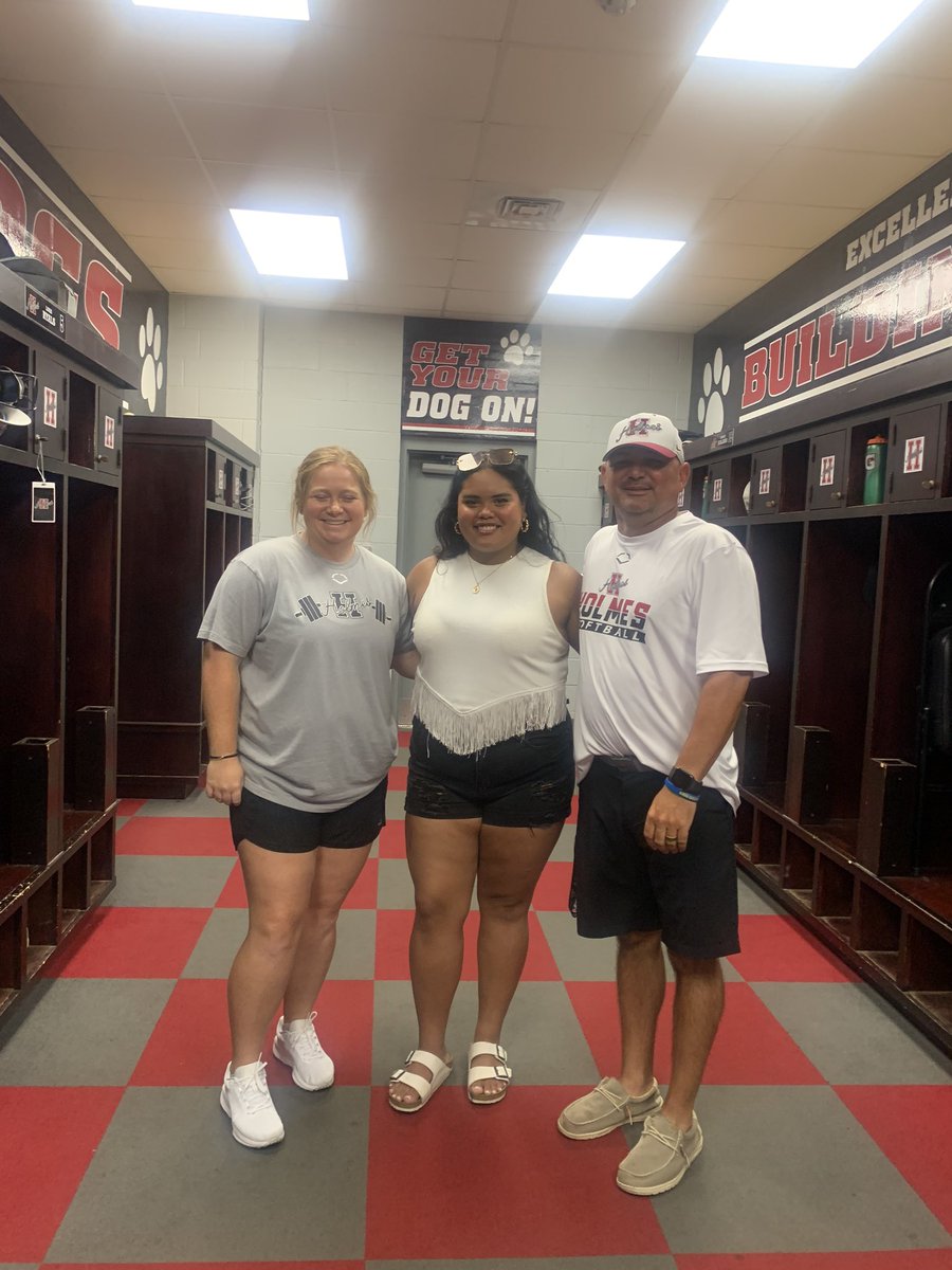 Thank you <a href="/katiemitchel1/">Katie Jo</a> and <a href="/coachmatthudson/">Coach Matt Hudson</a> for a visit <a href="/hccsoftball/">Holmes Community College Softball</a> I loved y’all’s campus and y’all are great people thank y’all!