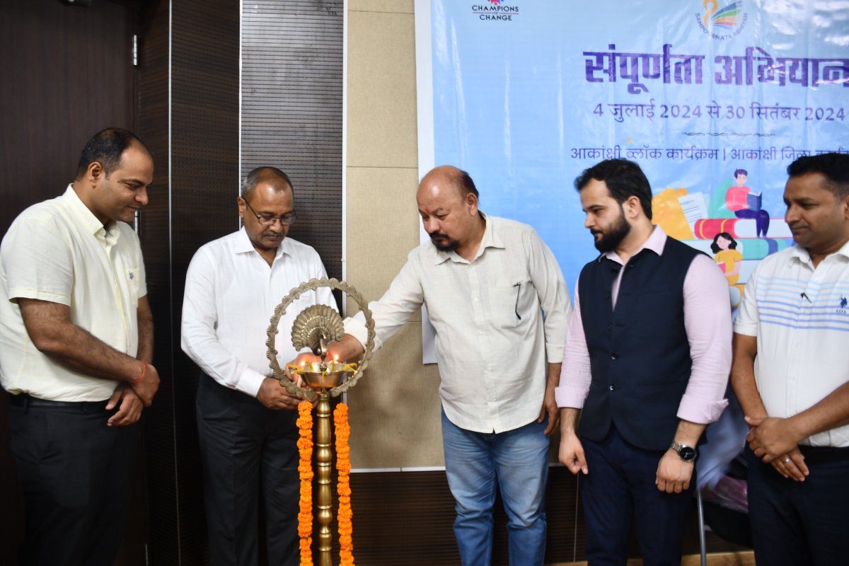 usncdo's tweet photo. Successfully launched the Sampoornta Abhiyan under Aspirational District and Block programme by @dm_usnagar  in the presence of Avtar Singh Bisht (Uttarakhand Rajya Andolankari), Chandra Mani Paliwal (Consultant -Niti Ayog) and district and block department. https://t.co/s4pZ5gVkvK