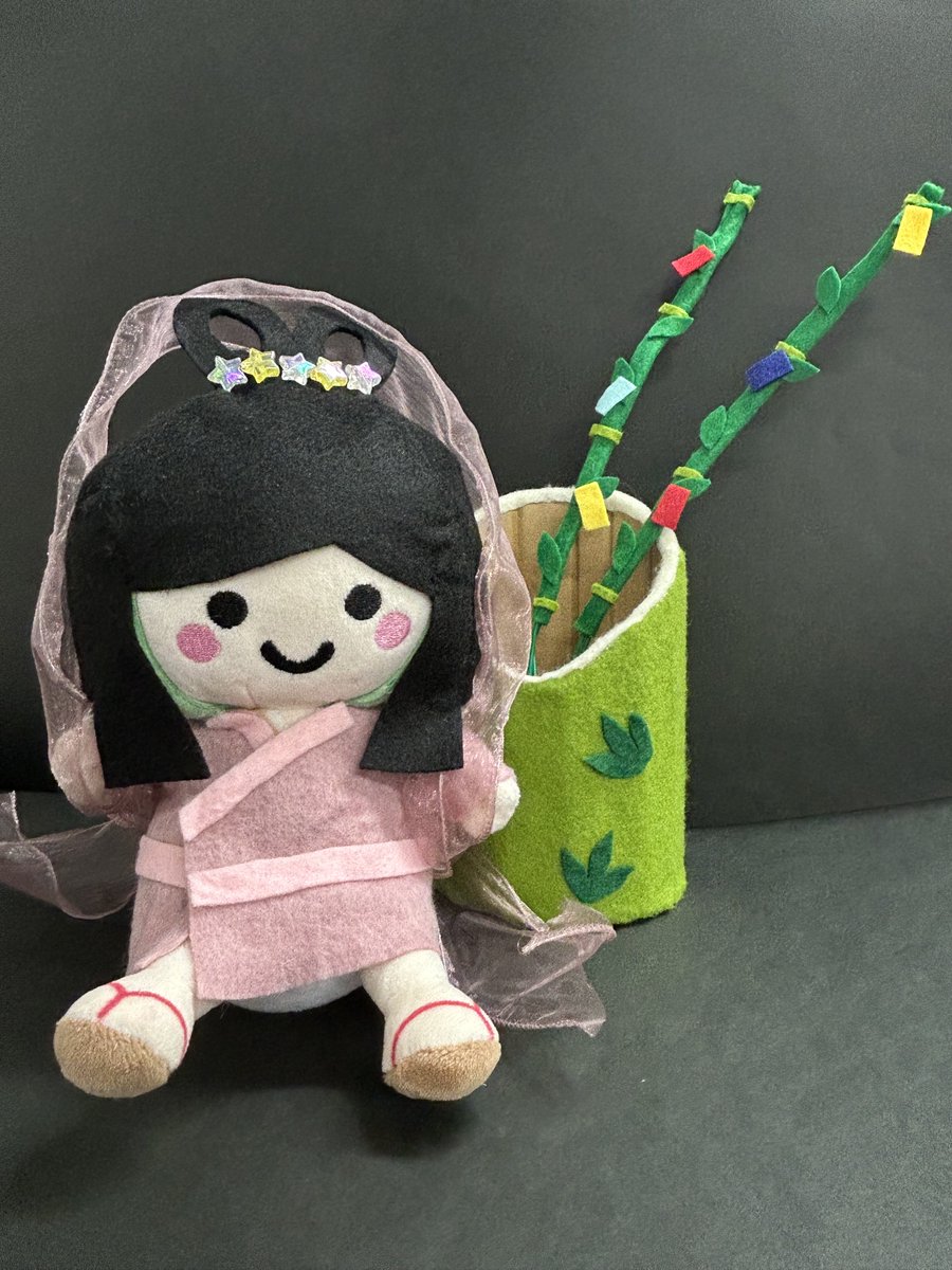 akitakata_city's tweet photo. おはようございます🙂
7月6日土曜日です。

明日は #七夕 ですね🎋
今月の ＃たかたん は織姫に衣装チェンジ🪄

天の川が見れるといいなー🌞⭐️ https://t.co/oLr8GBcFHn