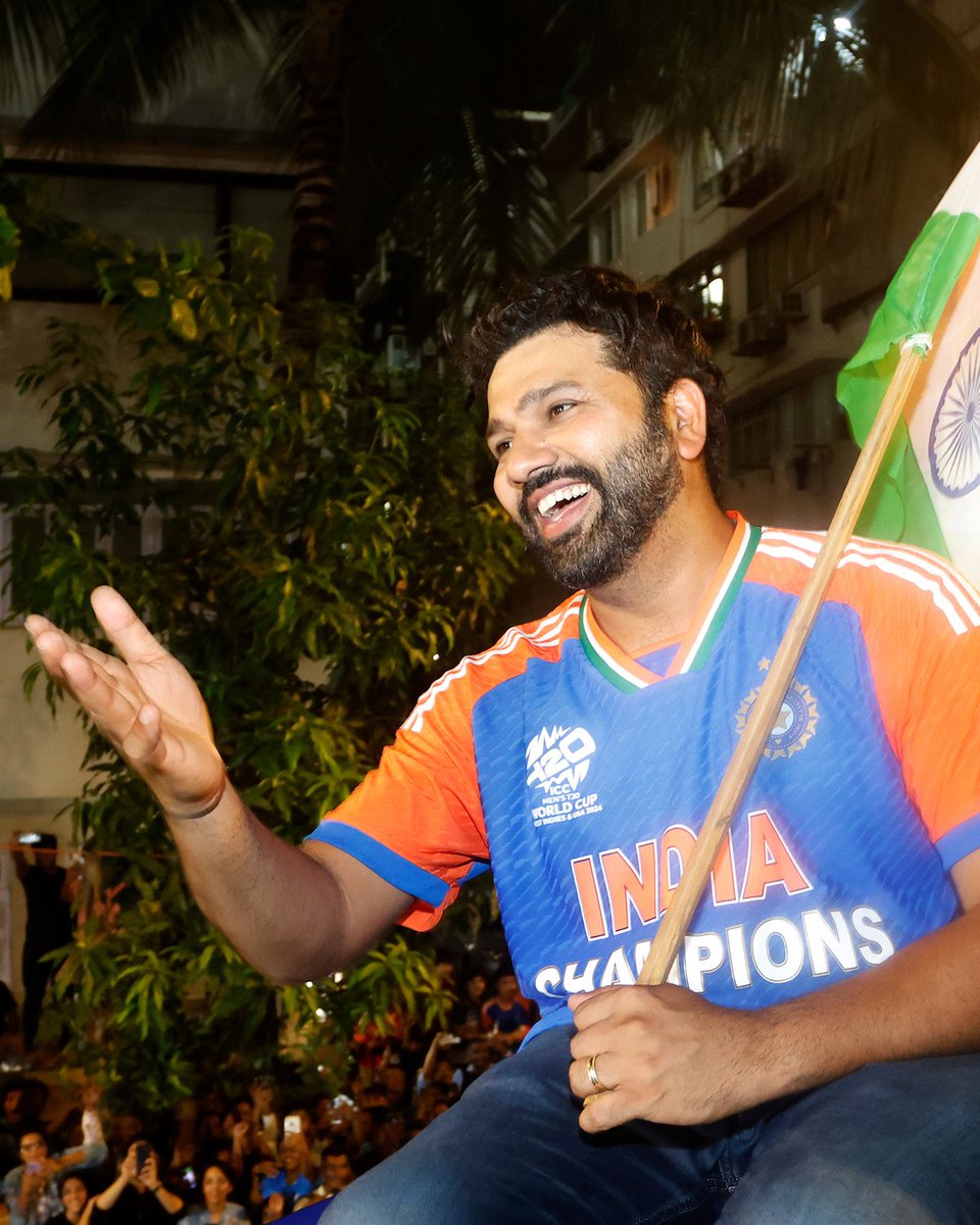 ICC's tweet photo. The skipper 👋 🙌🏆👏#T20WorldCup https://t.co/UoQGVxBr1u