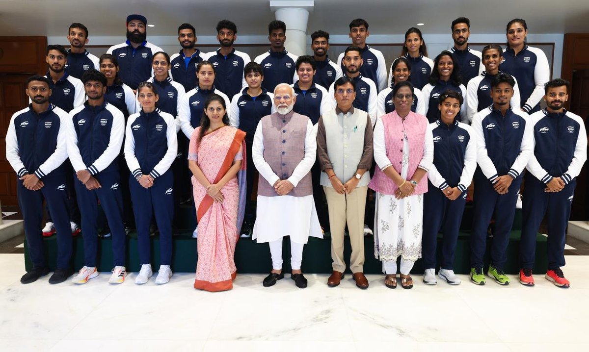 Dhinidhi Desinghu the youngest of the Indian contingent to Paris Olympics privileged to be invited for a interaction with Honourable Prime Minister. Thank you Sir for motivating the athletes ! <a href="/Media_SAI/">SAI Media</a> <a href="/PMOIndia/">PMO India</a> <a href="/narendramodi/">Narendra Modi</a> <a href="/IndiaSports/">Dept of Sports MYAS</a> <a href="/mansukhmandviya/">Dr Mansukh Mandaviya</a>