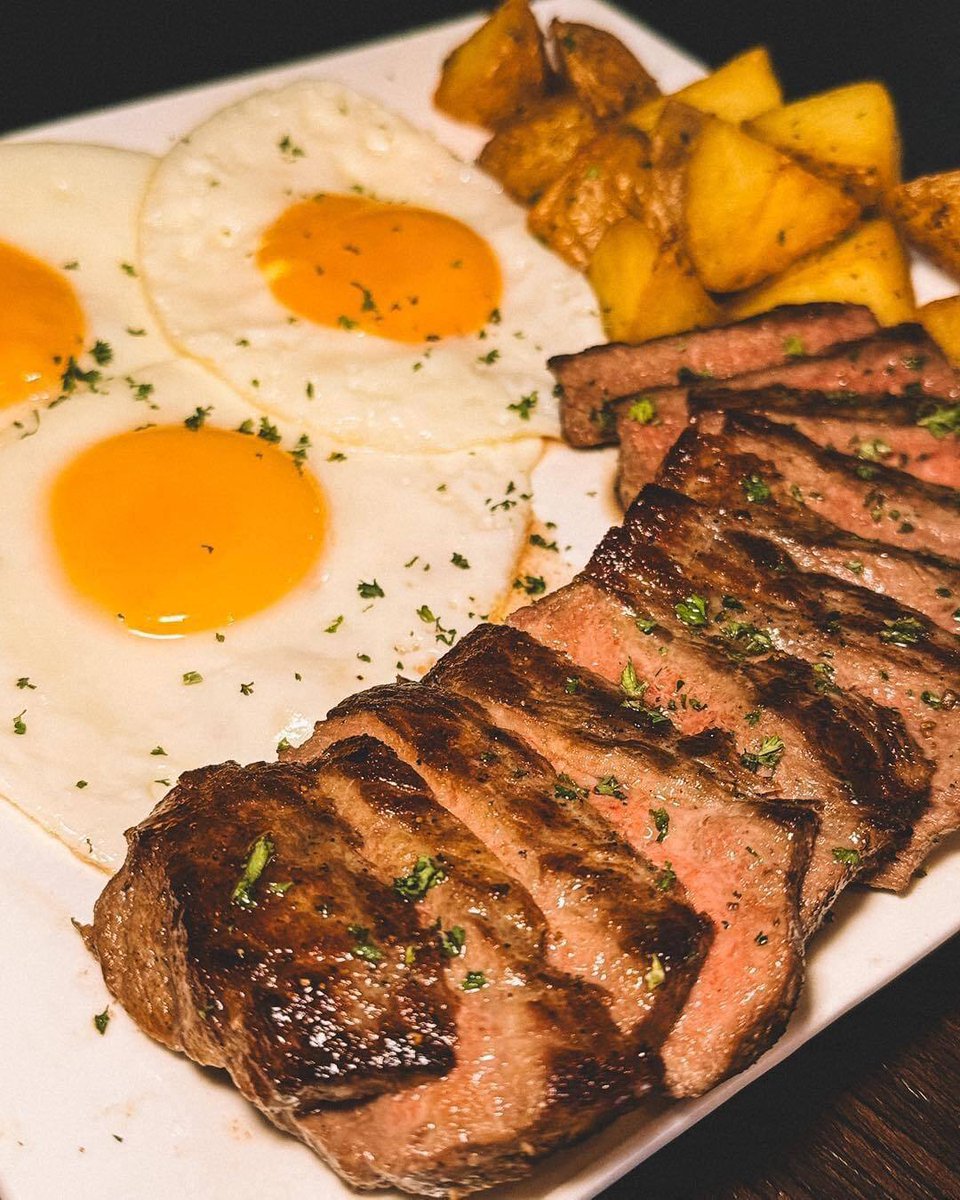 Now here's a breakfast to build you up 💪 Classic Steak &amp; Eggs. Start your day strong at <a href="/paddyreillysbk/">paddyreillysbk</a> in Silom