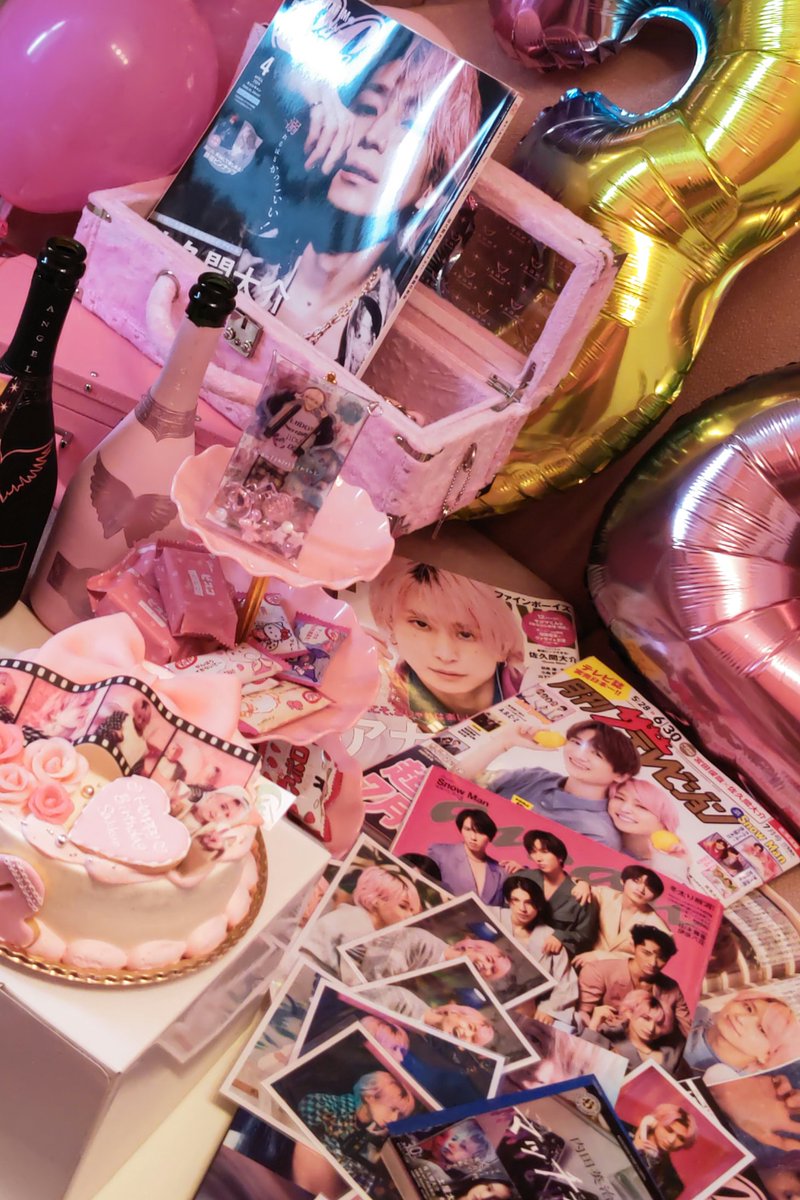 48_prri's tweet photo. 佐久間くん誕生日おめでとう✨💗💖✨
友達二人に付き合ってもらって無事にさっくんバースデーできました💖
今年1年も佐久間くんが笑顔でいれる年でありますように😌🩷💫
#佐久間大介生誕祭2024 #佐久間大介32歳生誕祭 #推し不在のバースデー https://t.co/6Wks7HdRXO