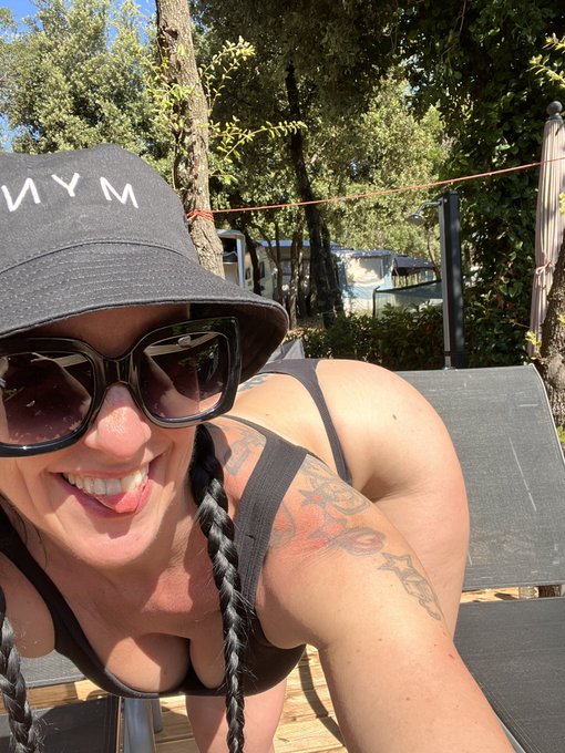 &hellip;. Hey @MynxCo - look where I took u guys  #croatia https://t.co/JRx76rPiS2<a class="tags" target="_blank" title="On Twitter" href="/?out=eyJ0eXAiOiJKV1QiLCJhbGciOiJIUzUxMiJ9.eyJpYXQiOjE3MjA3NDk0MzcsImlzcyI6InR3cG9ybnN0YXJzLmNvbSIsIm5iZiI6MTcyMDc0OTQzNywiZXhwIjoxNzUyMjg1NDM3LCJyZWRpcmVjdF91cmwiOiJodHRwczovL3R3aXR0ZXIuY29tL015bnhDbyJ9.D5jNOBuag7MagPKMVjtJqiWdsq8pncJAL8mFZFC38-_f_Ku4_trI0JRZzT-3JHO1Gpz_B4G2-tBskADb45BwCg">@MynxCo</a><a href="/tag/croatia"class="tags">#croatia</a>