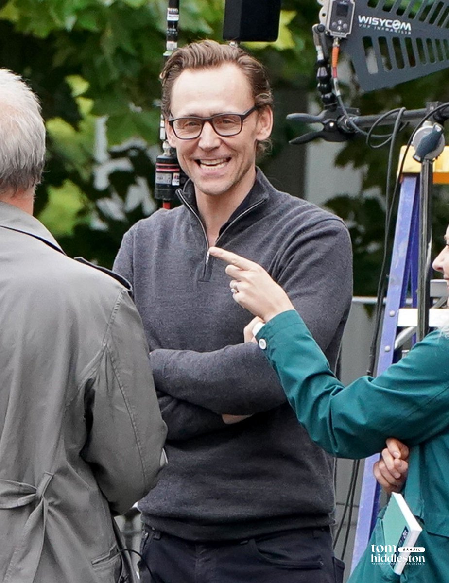 Tom Hiddleston Brasil • Mídias tweet media
