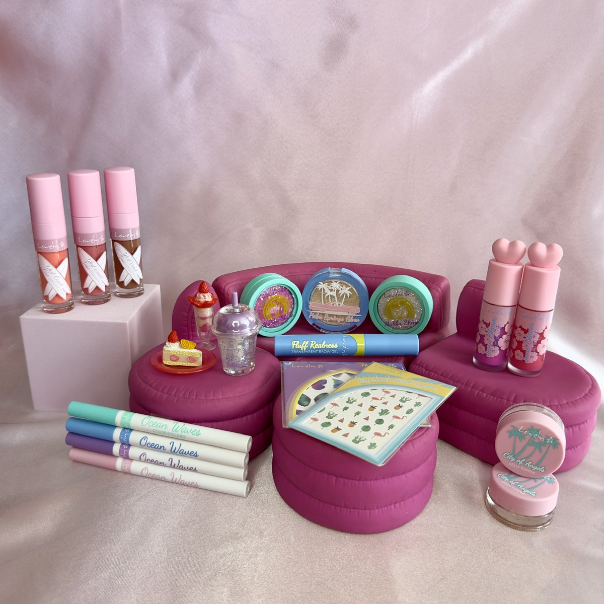 Watsons Türkiye (@watsonsturkiye) on Twitter photo Seni bir yıldız gibi parlatacak Lovely West Coast Vibe setini bir kişiye hediye ediyoruuz.😍
Hediye kazananı olmak için yapman gerekenler ise çok basiit👇🏻
🌸<a href="/watsonsturkiye/">Watsons Türkiye</a> ‘yi takip et!
💧Bu tweeti rt'le
✨En sevdiğin emojiyi mention olarak bırak Seni bir yıldız gibi parlatacak Lovely West Coast Vibe setini bir kişiye hediye ediyoruuz.😍
Hediye kazananı olmak için yapman gerekenler ise çok basiit👇🏻
🌸<a href="/watsonsturkiye/">Watsons Türkiye</a> ‘yi takip et!
💧Bu tweeti rt'le
✨En sevdiğin emojiyi mention olarak bırak