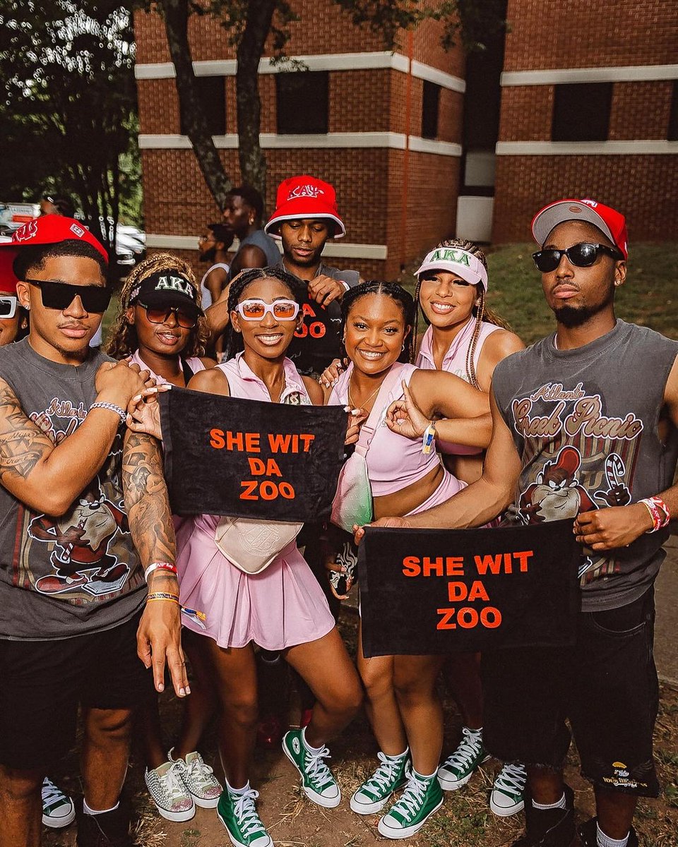 HBCUBuzz's tweet image. ATL Greek Picnic ‘24 was one for the books 🔥 Y’all let us know which Greek showed out this year ‼️

#HBCUBUZZ #AGP #AtlantaGreekPicnix