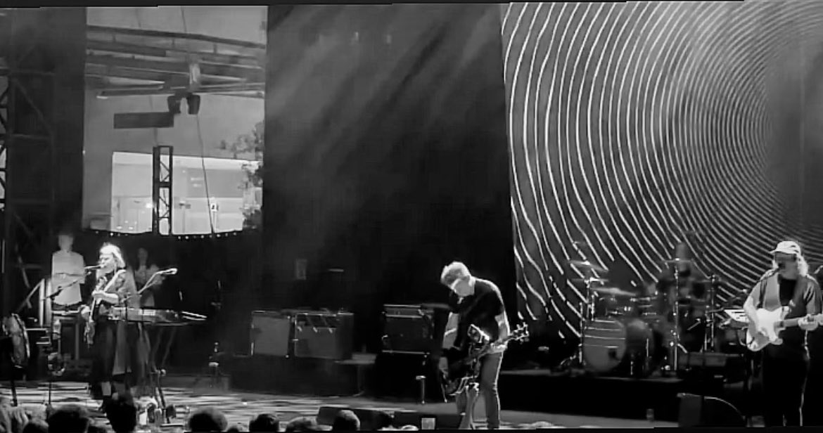 IdaStamile's tweet photo. Su #extramusicmagazine  il mio report del concerto degli #Slowdive all’Auditorium 👇

https://t.co/XTneyRtYEc

#slowdiveband #slowdiveofficial #shoegaze #NeilHalstead #RachelGoswell #NickChaplin #ChristianSavill #SimonScott  #music      #review #recensione #livereport #livereview https://t.co/avgQe3ek60