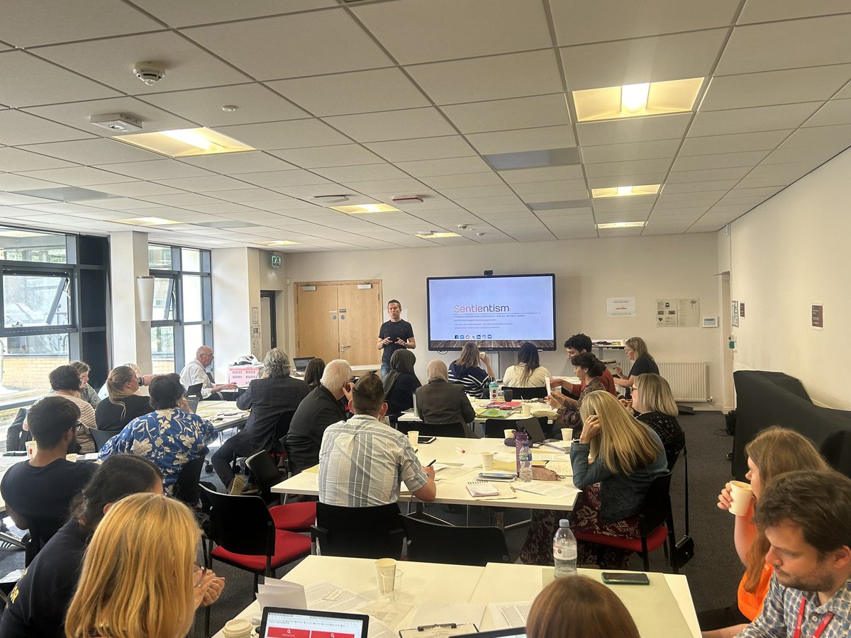 JakeLuke tweet media