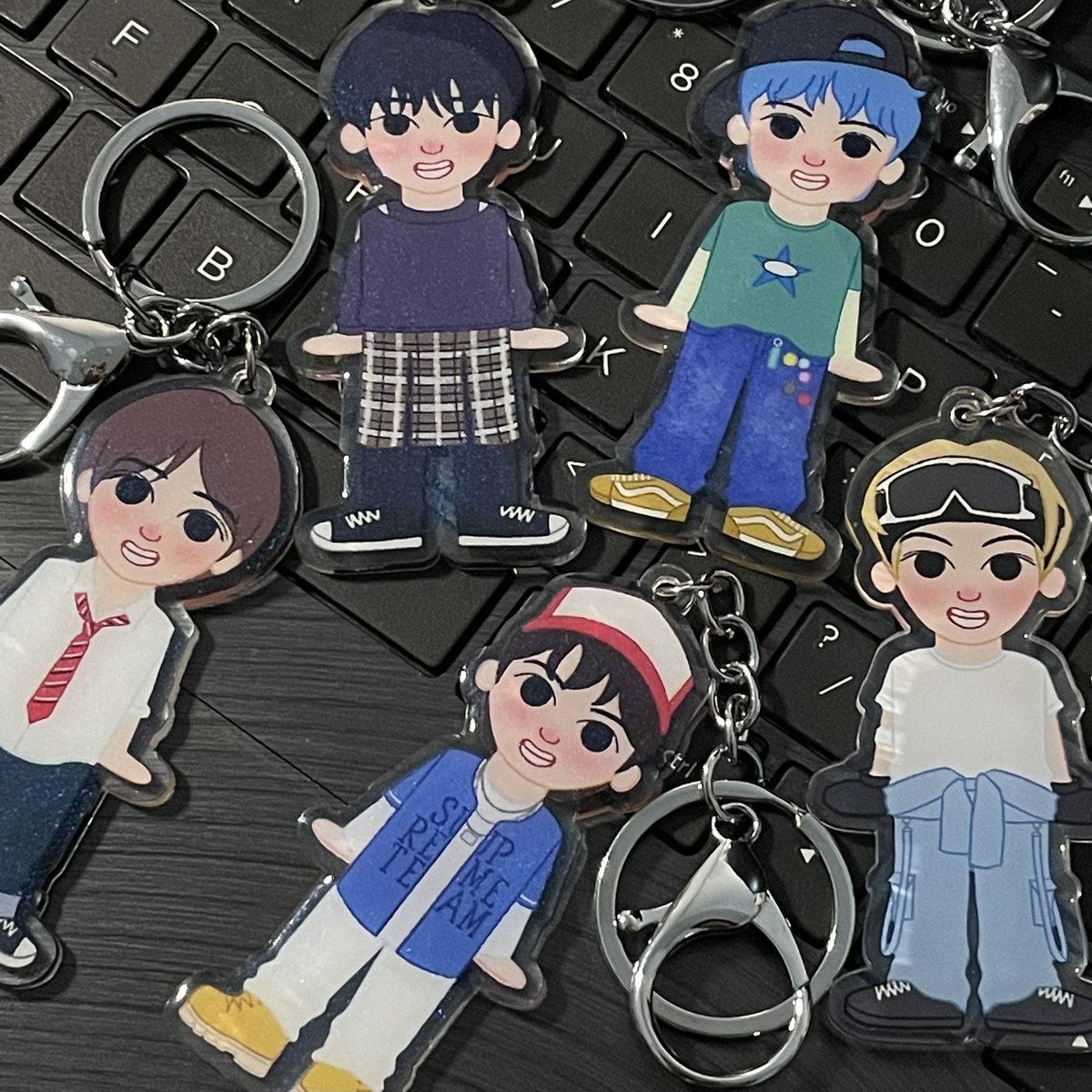 t_thyun's tweet photo. ★ interest check!!! kindly help rt :> aku bakal open a pre-order iniii, available for custom tapi with limited slots yaa!!! kindly drop you @ if you’re interested :] https://t.co/JRLM2mO1i4
