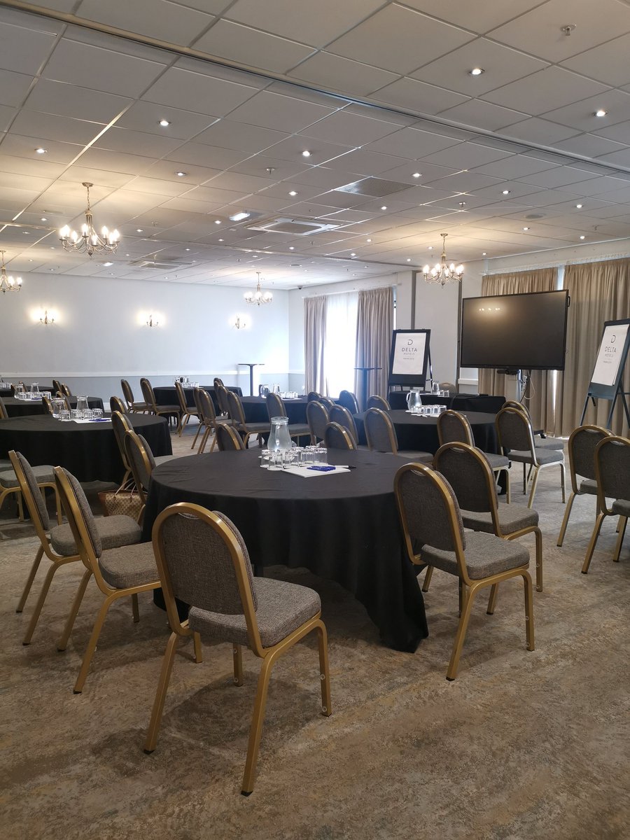 Keynote on wellbeing through developing a strong culture of care and connection for Lancashire Association of Secondary School Headteachers today 🙌

#leadership #education #wellbeing #headteachers