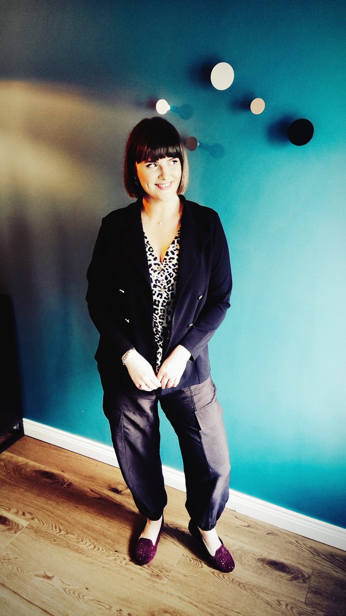 Off to the studio 🎙️🥰