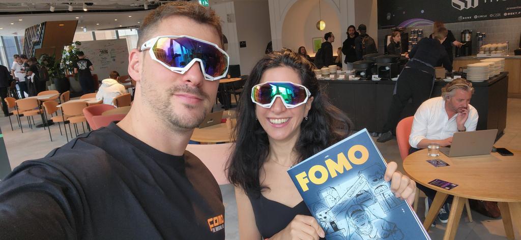 KarelDeFi's tweet photo. Having a blast at the London Hacker House! Loving the creativity and energy here. Huge shoutout to @magFOMO for bringing the #FOMO vibes and making this event unforgettable! #LondonHackerHouse https://t.co/OytpNwslBZ