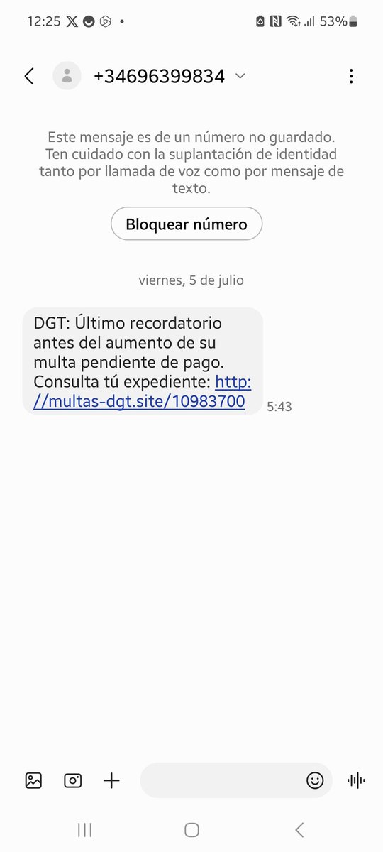 Ganchos de Estafas recibidas por SMS. Si pinchas en los enlaces, te deparará caer en sus redes. MUCHÍSIMO CUIDADO, por favor!. Están proliferando muchas Estafas de este tipo.
Consejo: eliminar y bloquear el número.
#estafas 
#delitostelematicos 
#Ciberseguridad