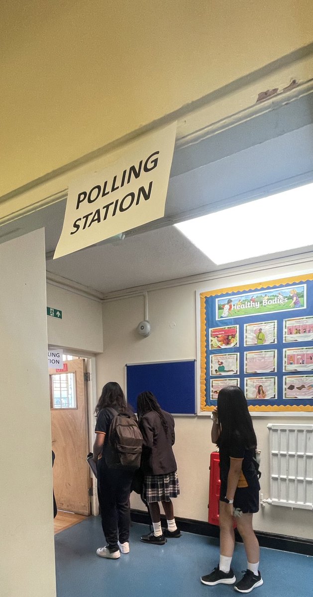 St Mary's Croydon (@smch_cr) on Twitter photo St Mary’s acted as a microcosm of the U.K. yesterday by taking part in a mock General Election. With an overwhelming majority, Labour won with 64% and the main opposition party was Green, with 17% of the vote! Student leaders ran the polling station. <a href="/rcaoseducation/">Education Service - Southwark</a> St Mary’s acted as a microcosm of the U.K. yesterday by taking part in a mock General Election. With an overwhelming majority, Labour won with 64% and the main opposition party was Green, with 17% of the vote! Student leaders ran the polling station. <a href="/rcaoseducation/">Education Service - Southwark</a>