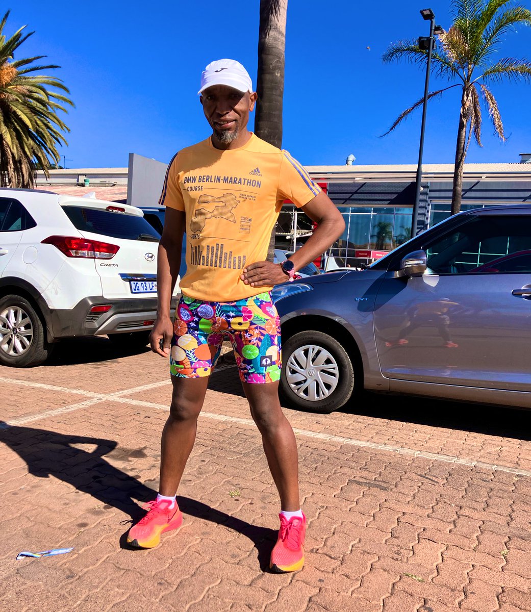 Walter_Lethu's tweet photo. Friday Active Rest 🩵🤍 on A  Ridiculous Comfy FunkyPants ❤️‍🔥
#EastRandboys 
#Skhindigang 

 #runningwithtumisole
#totalsportsruncrew 
#homeofrunning 
#totalsports_sa 
#gilnokiesocks
#ipaintedmyrun
#trapnlos https://t.co/F7xNjOwiMB