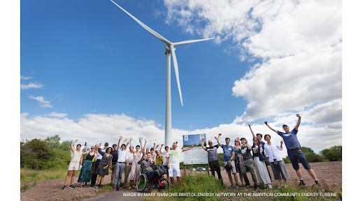 Comm1nrg's tweet photo. 1/3 
Thanks to @CoopParty and @UKLabour for understanding the importance of 'putting people at the heart of the energy transformation' and pledging to "unlock the potential of every community". 
#EmpowerCommunityEnergy #WinWinWin

https://t.co/gbH84SEORk

Some key policies below: https://t.co/SxiVRXWY4I