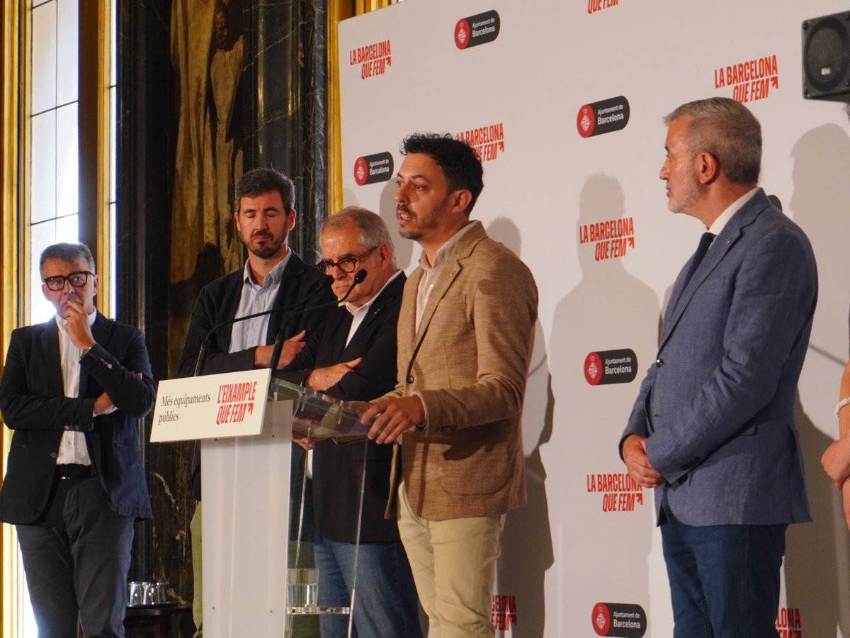 Junts_BCN's tweet image. 🙌🏻 El president del districte de l’#Eixample i regidor de #TriasperBCN @joanrportell participa en la presentació de l&apos;acord per la reubicació d&apos;equipaments al districte de l&apos;Eixample.