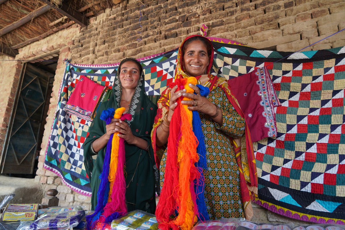 Shabiran was amongst millions of people affected by the devastating floods that ravaged Pakistan in 2022.

<a href="/WFP/">World Food Programme</a> provides cash to those struggling to get by like Shabiran to help them restore their livelihoods.

She now runs her own embroidery business.

With 🇪🇺 support
