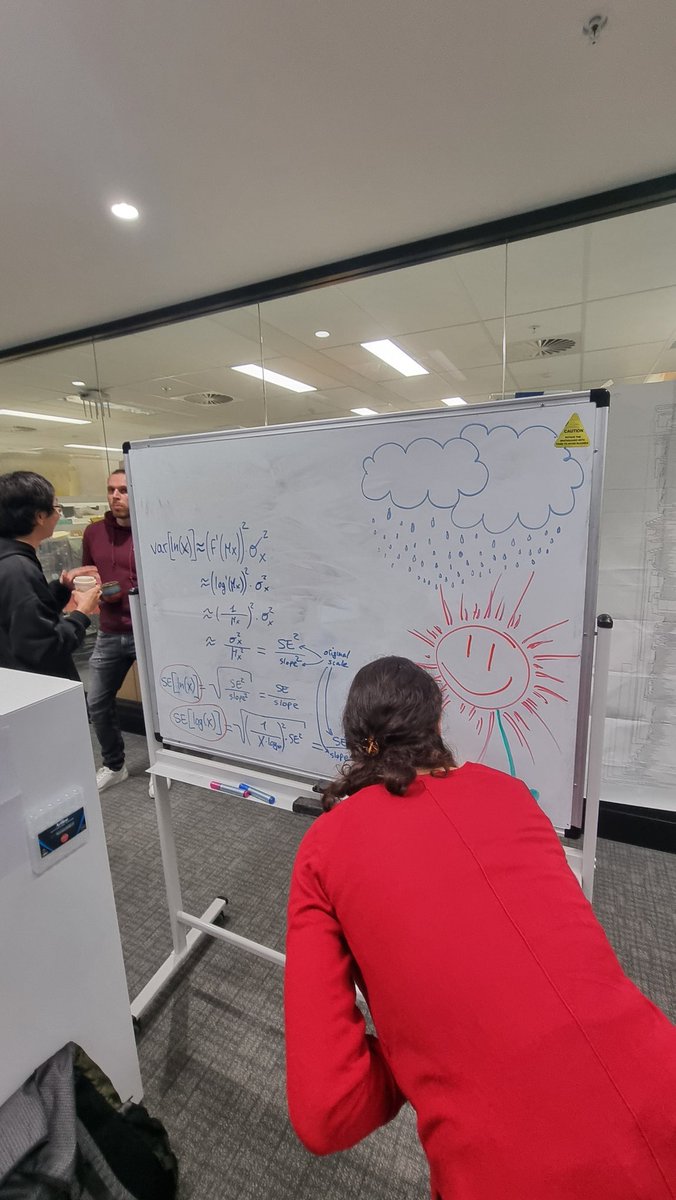 Lorenzo (@lorenzoricolfi) on Twitter photo Happy Friday! Rain doesn't stop here in Sydney, but we are still smiling sunflowers 🌻 Happy Friday! Rain doesn't stop here in Sydney, but we are still smiling sunflowers 🌻