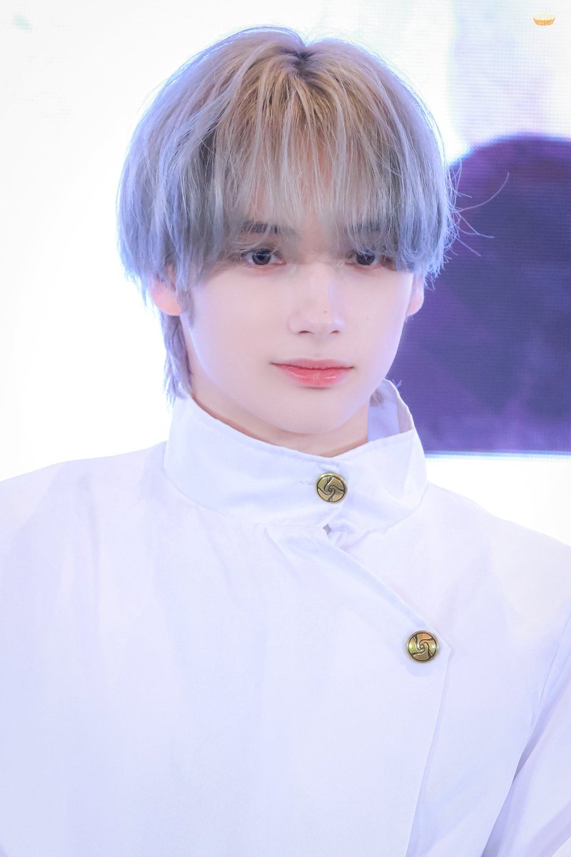 이거 펜싱복으로 보고 개큰망상에 휩싸이다