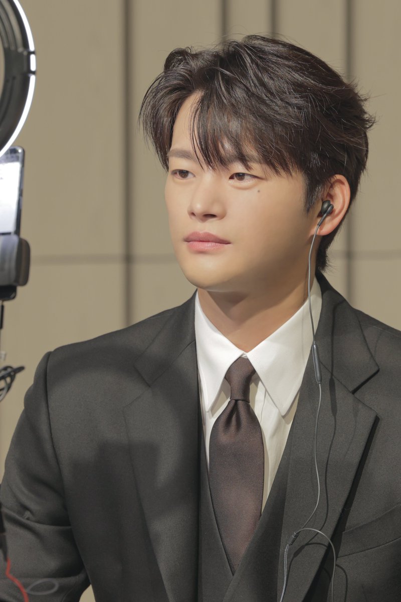 EPMUSIC_'s tweet photo. https://t.co/JLZ1xfMQqO