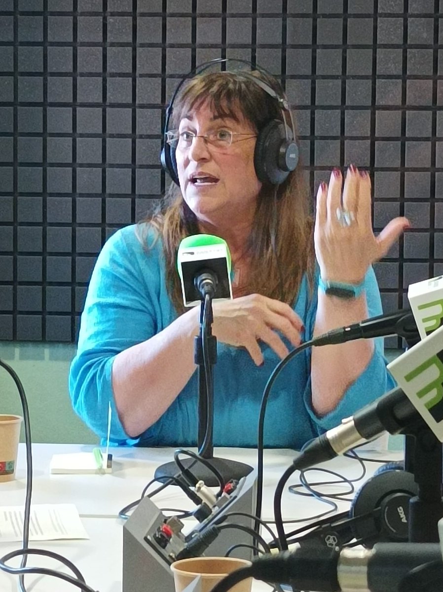 Mal d'escola tweet media