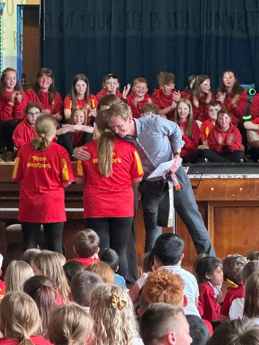 alan western tweet media