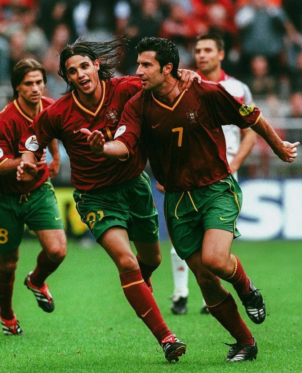 90sfootball's tweet photo. Nuno Gomes and Luis Figo 🇵🇹 https://t.co/1S2WNxPUjY