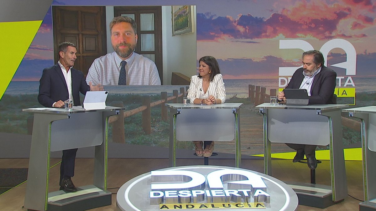 Despierta Andalucía (@despiertacsur) on Twitter photo La actualidad, a análisis con Alberto Grimaldi <a href="/A_Grimaldi/">Alberto Grimaldi</a> de <a href="/grupojoly/">Grupo Joly</a>, Inmaculada León <a href="/Leon_Inma/">Inma León</a> de <a href="/elespanolcom/">EL ESPAÑOL</a> y Víctor Molino <a href="/VictorMolino/">VíctorMolino</a> de <a href="/fcomunav/">fcomunav</a>. En directo 👇
🌐 canalsur.es/tv_directo-119…
📲 #InfórmateEnCanalSur La actualidad, a análisis con Alberto Grimaldi <a href="/A_Grimaldi/">Alberto Grimaldi</a> de <a href="/grupojoly/">Grupo Joly</a>, Inmaculada León <a href="/Leon_Inma/">Inma León</a> de <a href="/elespanolcom/">EL ESPAÑOL</a> y Víctor Molino <a href="/VictorMolino/">VíctorMolino</a> de <a href="/fcomunav/">fcomunav</a>. En directo 👇
🌐 canalsur.es/tv_directo-119…
📲 #InfórmateEnCanalSur
