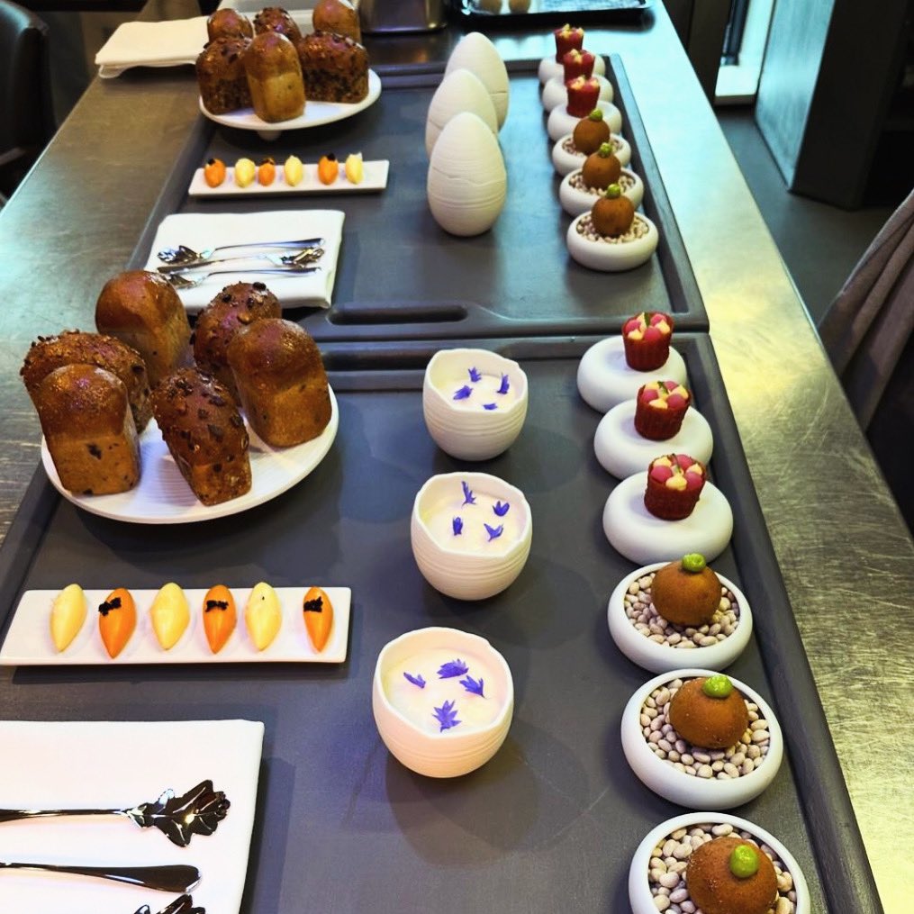The Samling (@thesamlinghotel) on Twitter photo Snacks | Canapés | Nibbles | Pre Dinner Bites
Whatever you want to call them… they’re the perfect start to Robby’s Michelin Star Tasting Menu.
<a href="/robby_jenks/">Robby Jenks</a> | <a href="/MichelinGuideUK/">The MICHELIN Guide</a>
#tastingmenu #onthepass #canapes #snacks #nibbles #predinnerbites #michelin #michelinstar Snacks | Canapés | Nibbles | Pre Dinner Bites
Whatever you want to call them… they’re the perfect start to Robby’s Michelin Star Tasting Menu.
<a href="/robby_jenks/">Robby Jenks</a> | <a href="/MichelinGuideUK/">The MICHELIN Guide</a>
#tastingmenu #onthepass #canapes #snacks #nibbles #predinnerbites #michelin #michelinstar