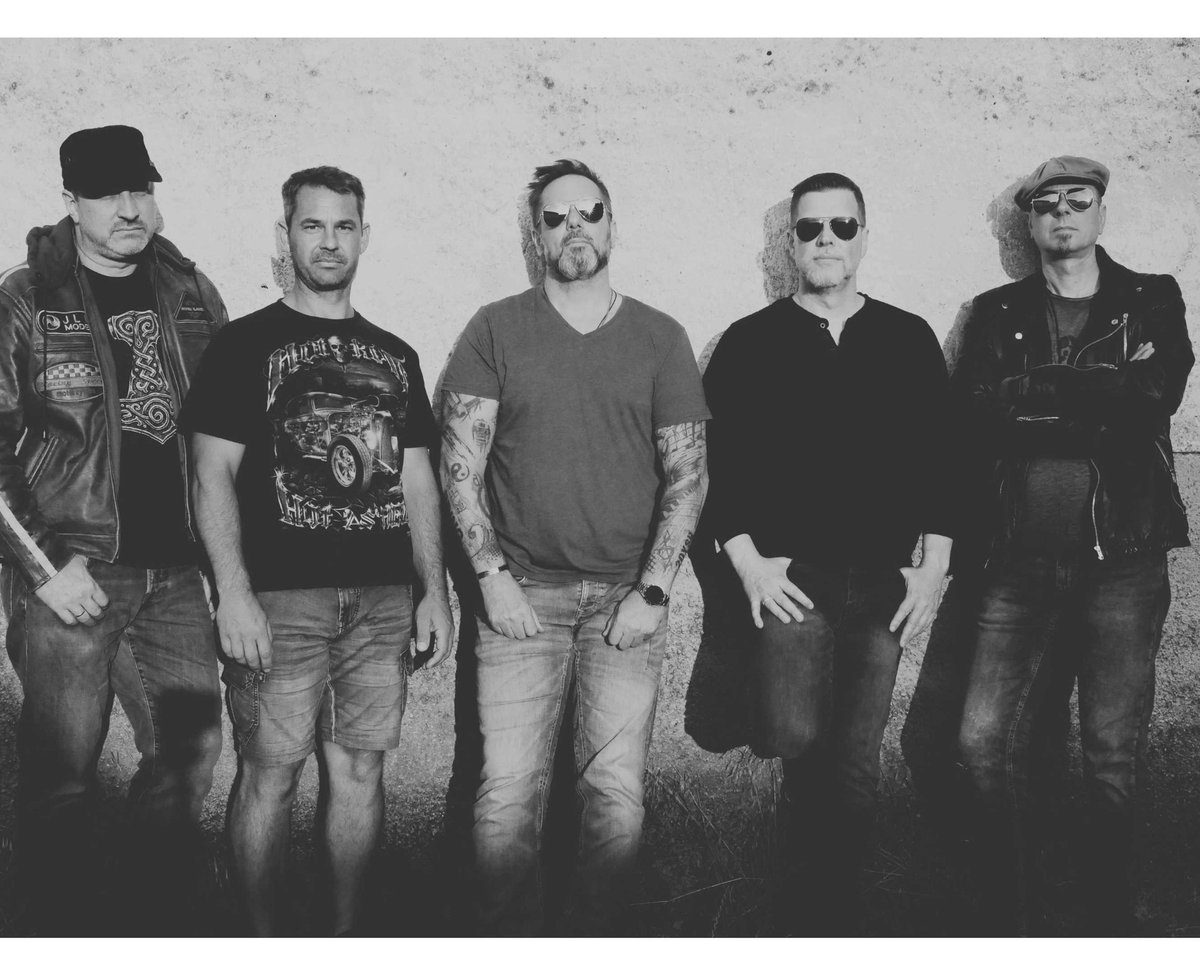 NEW CLIENT - <a href="/short_year/">20 Year Short Break</a>. Rock from Germany. Listen to their "Underneath" EP at open.spotify.com/album/6UDHRWSb… &amp; add them at facebook.com/20yearshortbre…