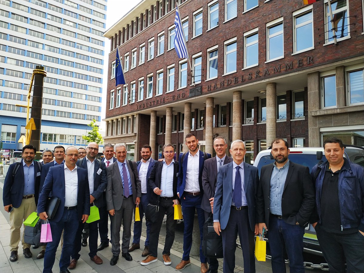 ahkgermany's tweet image. 📍@ahkgermany - Επιχειρηματική αποστολή Logistics
👉Έντονη επενδυτική κινητικότητα στα ελληνικά logistics
👉H Ελλάδα προτιμητέα δίοδος εμπορευματικών ροών προς τις ευρωπαϊκές αγορές
ℹ️ griechenland.ahk.de/gr/nea/news-de…
#PartnerForGrowth #PartnerForNetworking