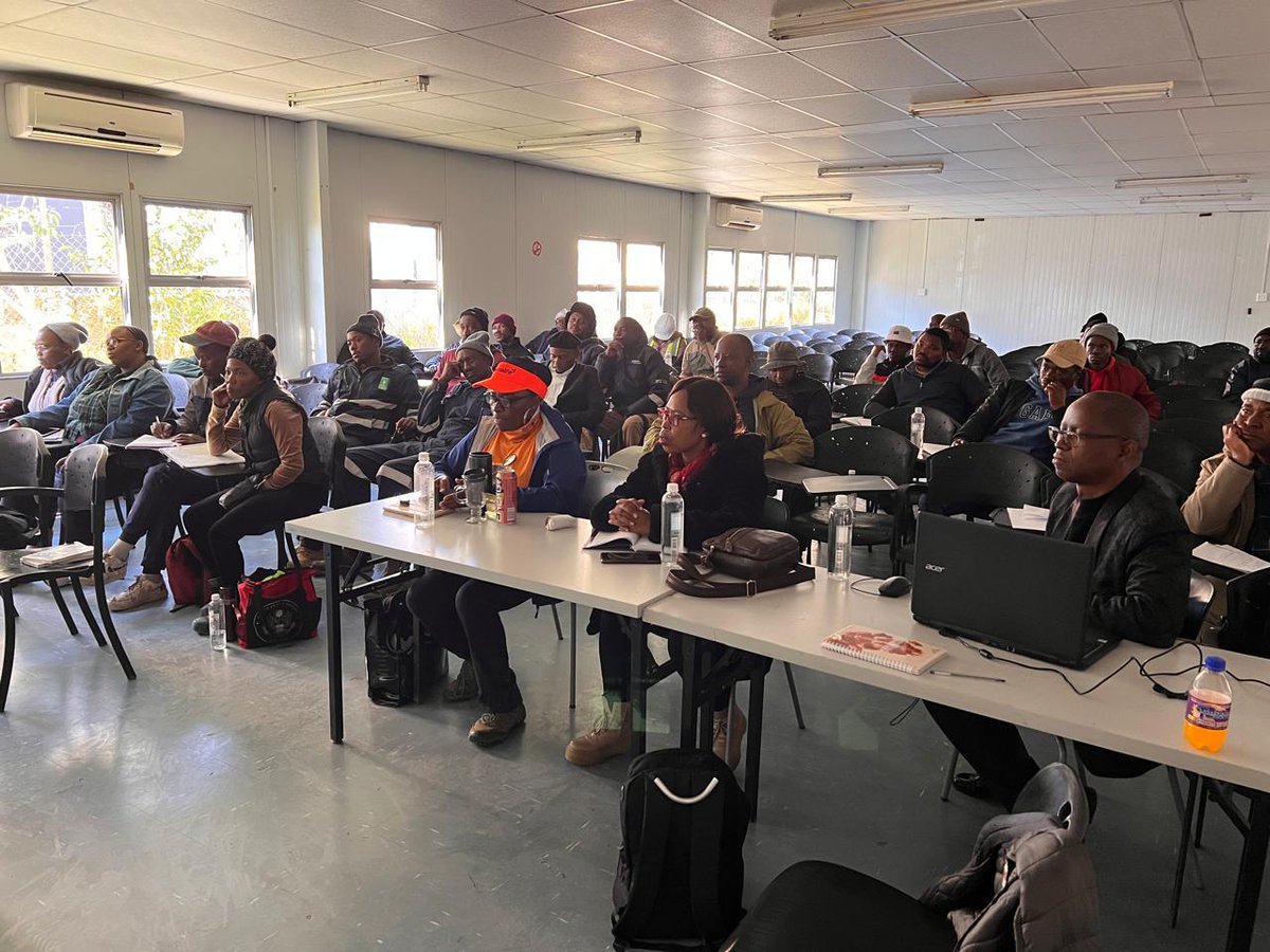 [#ContractorCareTraining] 
#SGAF recently held a 2 day training in Lesotho at the <a href="/Limkokwing_LS/">Limkokwing Lesotho</a>   were applicators and designer were trained on the usage of our innovate building materials. Join our free training: saint-gobain-africa.com/en/register-co… 
#SkillsDevelopment