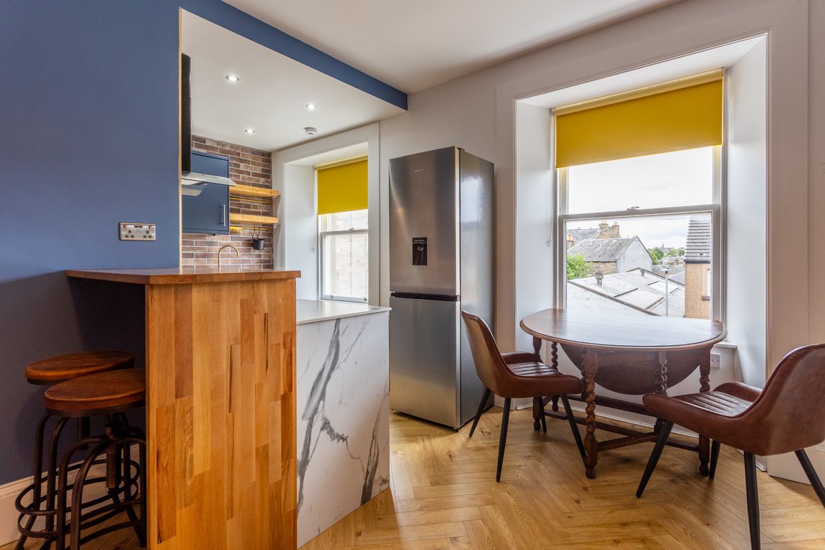 lovettedinburgh's tweet photo. 🏡 Very chic brand newly developed 2 bed flat in fantastic student location

📍 Causewayside, by the Meadows, Edinburgh

💰 £2400 per month

☎️ Call today to schedule your viewing

#Edinburgh #Property #EdinburghProperty #ForRentEdinburgh #PropertyManagement #PropertyLettings https://t.co/2nL09d83FE