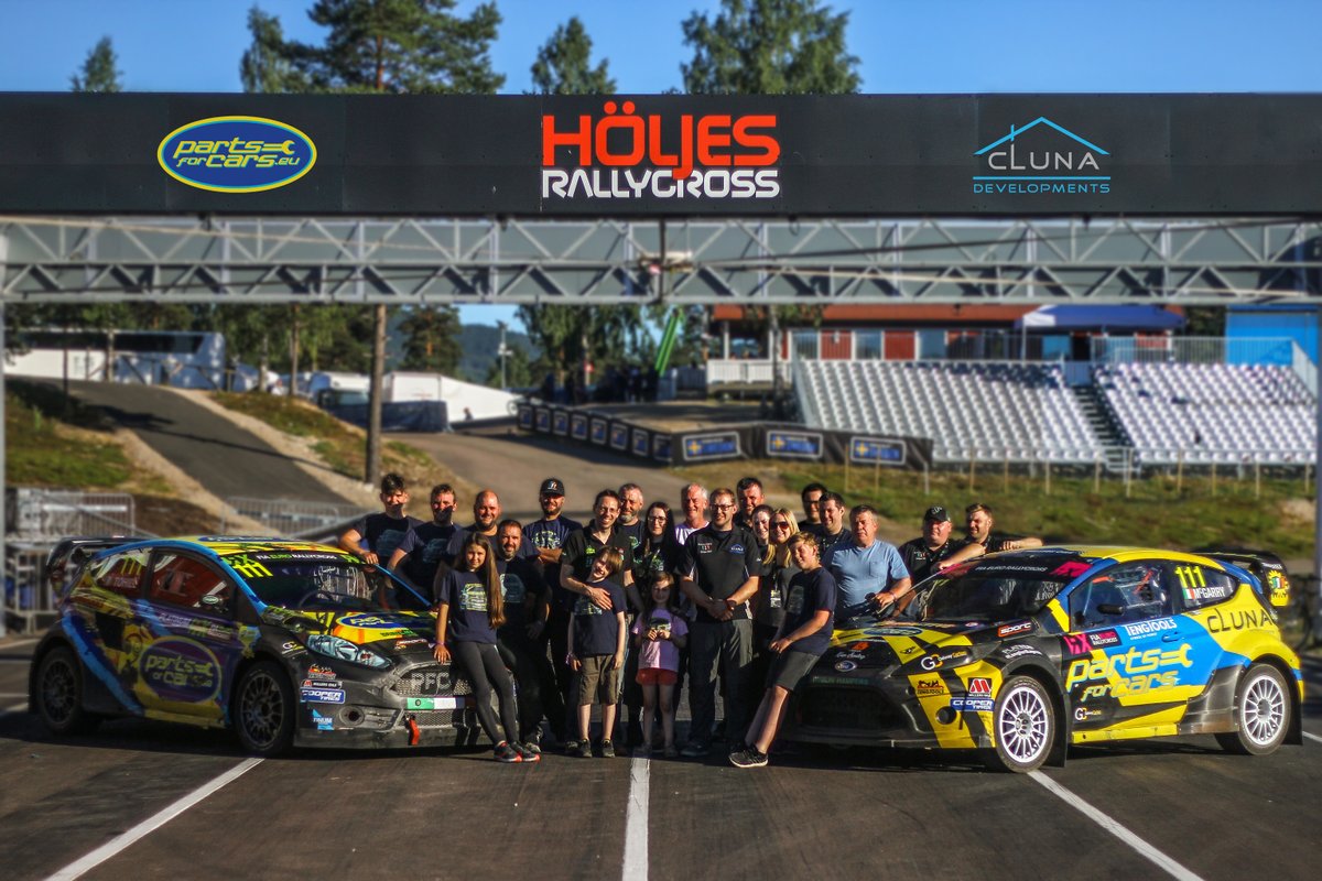 It would be lovely to be back in #Höljes this weekend for the #EuroRX opener, maybe next year... Best of luck to everyone competing! 

Photo from #Holjes in 2019 with Peter McGarry in the RWD Touring Car, good times with a great team! #Rallycross #WorldRX #IrishRallycross