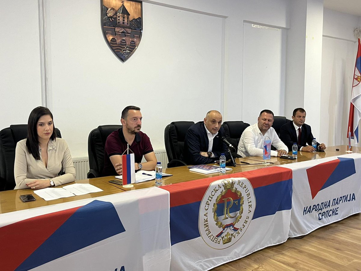 Синоћ смо одржали сједницу Општинског одбора наше Народне партије Српске у Козарској Дубици.

Утврдили смо одборничку листу за предстојеће локалне изборе.

Народна партија Српске ће у Козарској Дубици имати кандидата за начелника општине и то ће бити Драган Брдар!