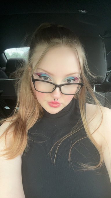 I was wearing nothing under my dress during my fun outing on the fourth🤭 #paypig https://t.co/mF6KTM<a href="/tag/paypig"class="tags"><span>#paypig</span></a>