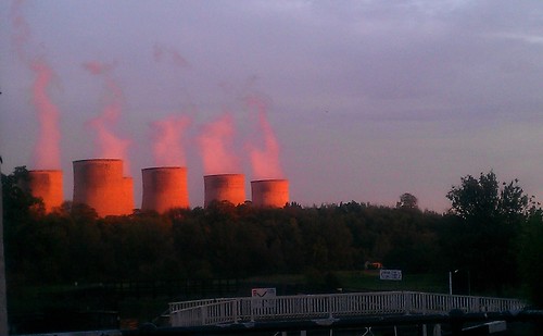 Start Up No.2249: Google unworried by AI distortion, Kenya protesters get smart, an Apple SuperHomePod?, bird flu redux, and more dlvr.it/T9BBZ1