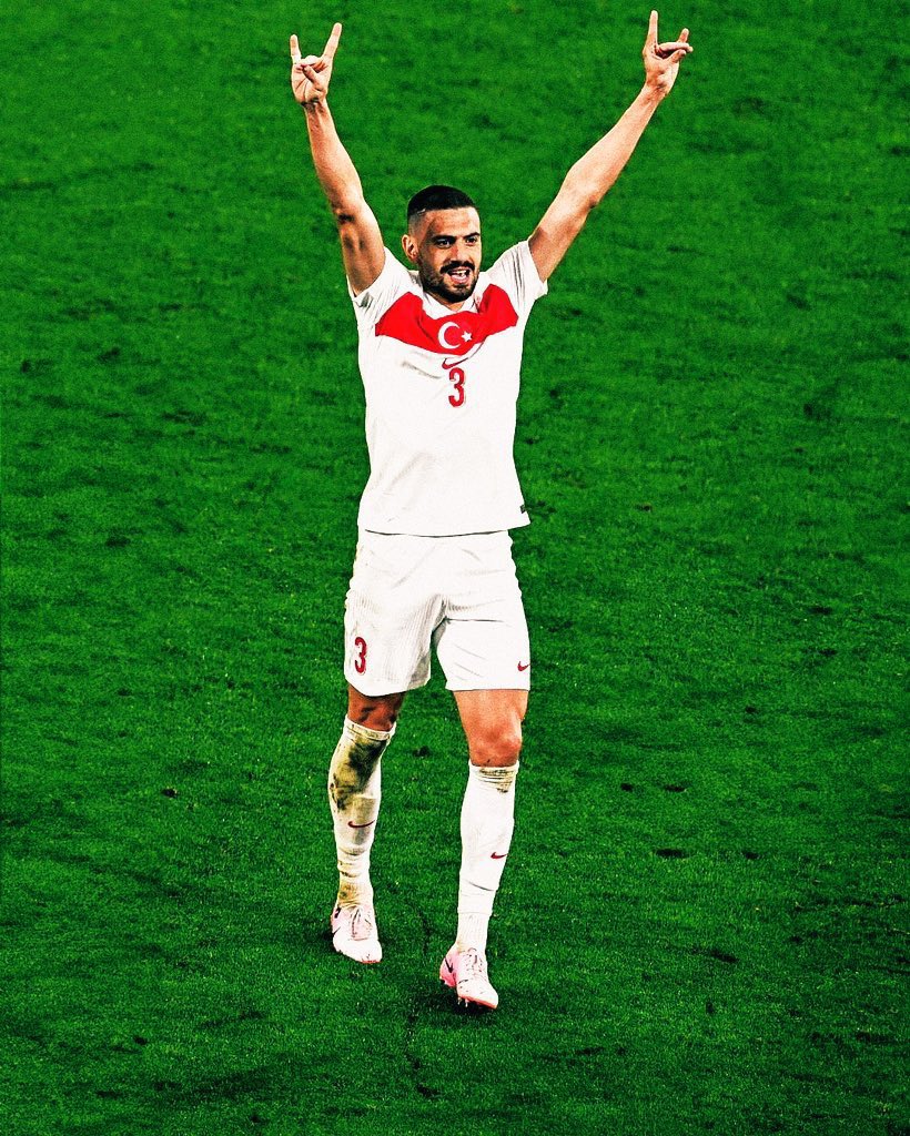 yagosabuncuoglu's tweet photo. @GrknTeoman 🐺🇹🇷 #BeFairUEFA https://t.co/Pa9Uycjigt