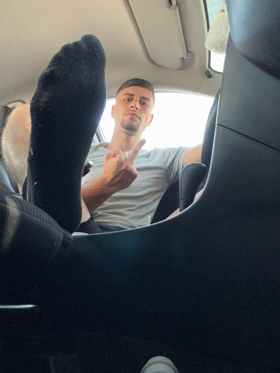 Worship my perfect size 12 feet🦶🏽

Open your mouth wide. Let me shove these feet down your throat until you gag and beg for more👅

Lick and $niff every toe properly. $end and $erve them like a good beta. 

#findom #cashmaster