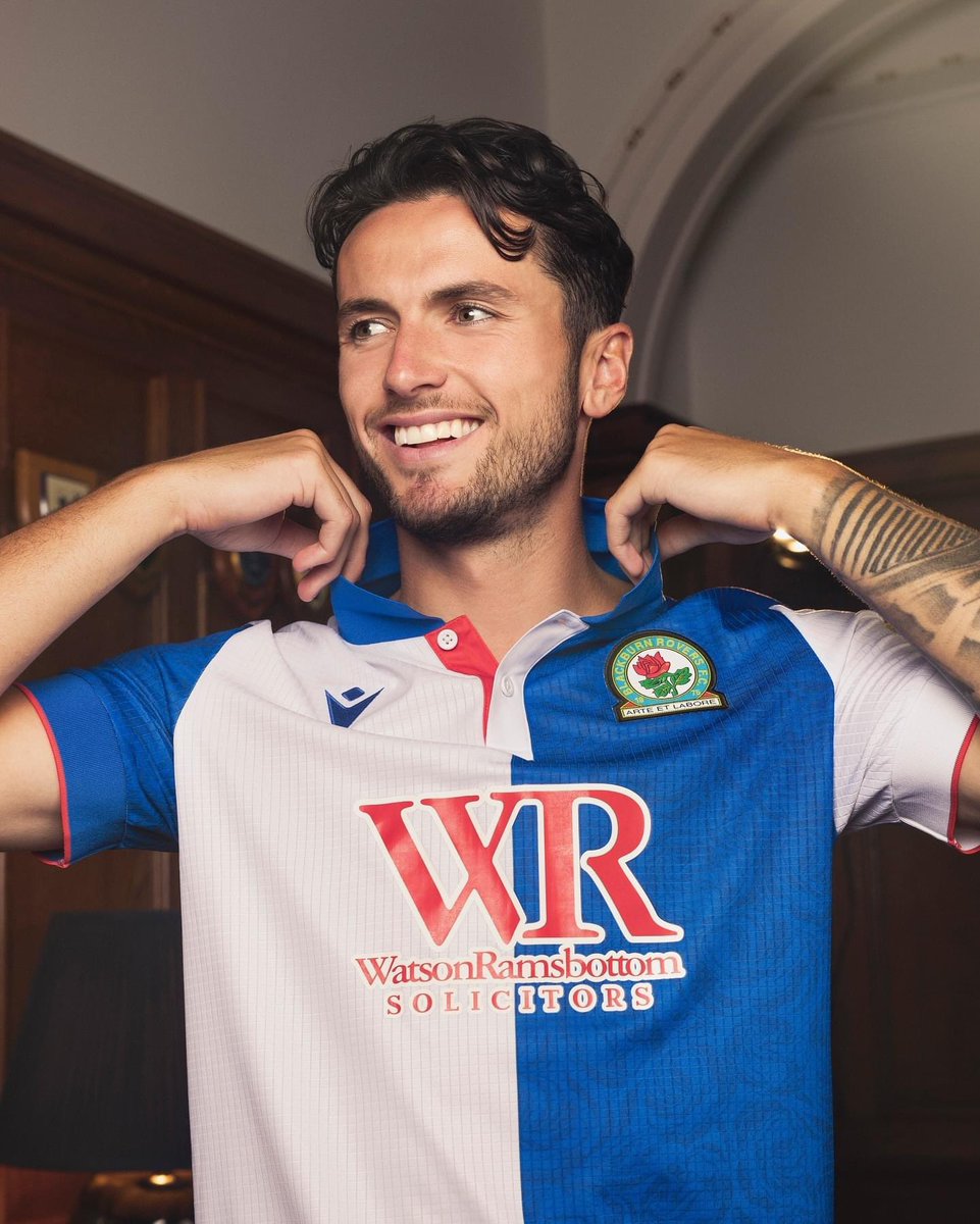 TalkBlackburn's tweet photo. I am a fan ππ€
What do you think of the 24/25 @Rovers home kit, inspired by the 94/95 @premierleague winning season π π
#Rovers | #TalkB πΉ https://t.co/2Yk7x0WVFX