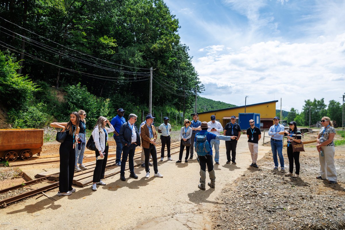 CTBTO's tweet photo. During 3rd week of #CTBT #OSI Build-Up Exercise 2024 (BUE24), hosted by #Hungary 🇭🇺, high-level representatives visited the Base of Operations (BoO), where they met the participants & observed field teams performing seismic surveys & other OSI techniques in the narrowed down search zones!

BUE24 is part of the lead up to #IFE25.

📸 https://t.co/O1OOls6ZUT