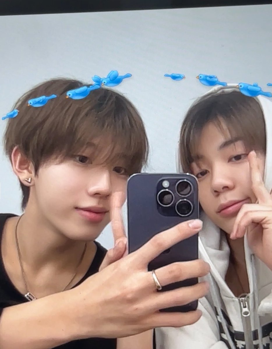 MEMBERS_8TURN's tweet photo. 막내즈가 좋아 😉

#8TURN #에잇턴 #エイトターン 
#윤규 #YUNGYU #ユンギュ
#승헌 #SEUNGHEON #スンホン https://t.co/EOjjQDMOhK