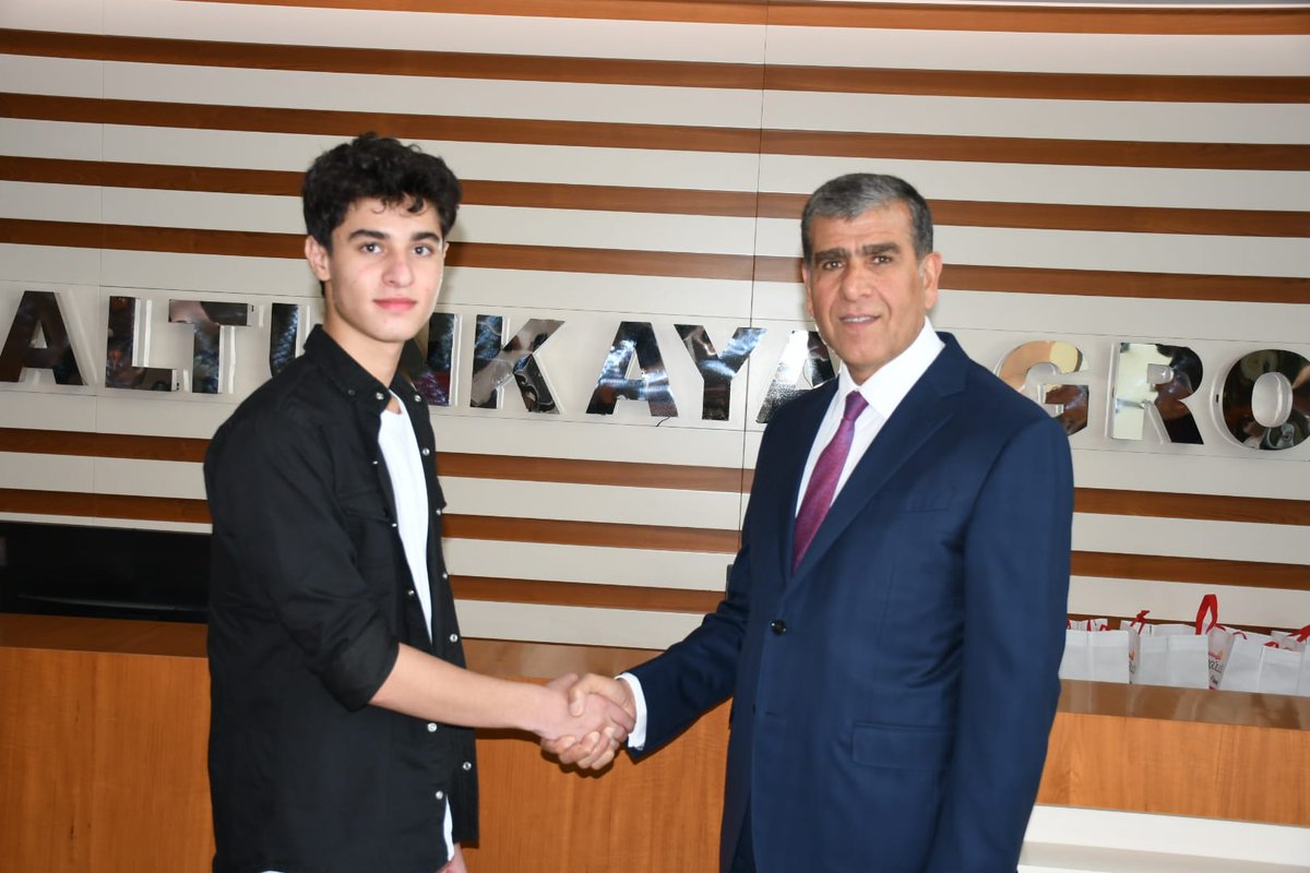 Okulumuzu daima destekleyen,birinci olan öğrencimizi ödüllendiren ve misafirperverliği ile bizi onure eden iş insanı Mahsum Altunkaya nezdinde Altunkaya Şirketler Grubuna öğrencilerimiz, öğretmenlerimiz ve idaremiz adına şükranlarımızı sunarız 👏
<a href="/altunkayaglobal/">altunkayagroupofficial</a> 
<a href="/tcmeb/">Millî Eğitim Bakanlığı</a>