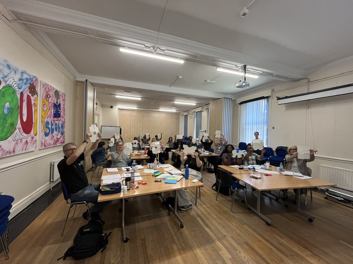 OliviaEllisQM's tweet photo. Another great #QSIR session yesterday in Maidstone lots of activities to aid learning! @GilloxleasIdle @VSaffin @MelonyJames2 @OxleasQM @MCHResearch https://t.co/iXCwcqxeQE