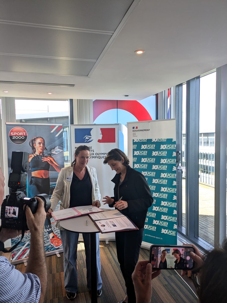 UNIONs_c's tweet photo. L’@UNIONs_c était au comité des partenaires de la #GCN2024. Un engagement et celui de nos adhérents, notamment avec la Grande Collecte du Sport.

🏅Nous avons également accompagné @SPORT2000France pour la signature de sa convention avec le ministère des Sports. https://t.co/sPPiB9ZeBK
