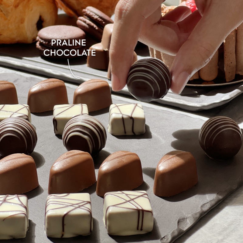 KingPowerhq's tweet photo. Happy World Chocolate Day
ดื่มด่ำรสชาติแห่งความสุขรับวันช็อกโกแลตโลก
ที่ #TheJunction
โรงแรมพูลแมน คิง เพาเวอร์ กรุงเทพ
For more information or reservations
📞02-680-9999
📱Line: @PullmanBangkok
#PullmanKingPower
#KingPower