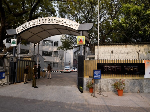 GulistanNewsTV's tweet photo. ED seizes Rs 41 lakh in raids at four cities in STP 'scam' in Delhi Jal Board
#ED #Raid #DelhiJalBoard #STPScam https://t.co/skJXo20hLw