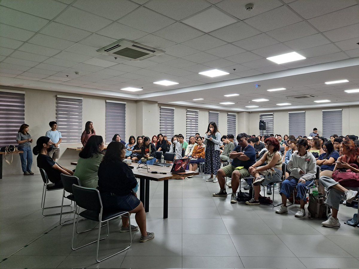 CONTEND_UP's tweet photo. LOOK: Hundreds of faculty and students attend this month's installment of the Prof. Jose Maria Sison Lecture Series on the "Mercenary Tradition in the AFP" and "Social Basis of the Fascist State."
#KaJomaLives
#JMSStudyMovement
#EndFascism
#JustAndLastingPeace https://t.co/Tf0WsqUHsG